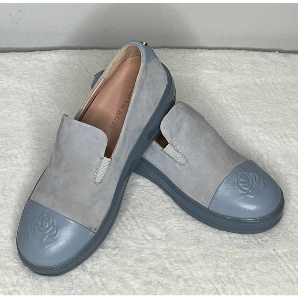 Taryn Rose Grace Cap Toe Slip On Size 5